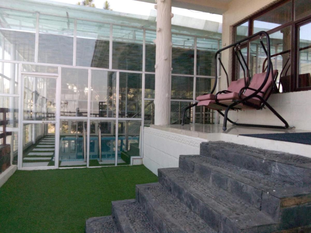 Burj Al Swat Hotel Saidu Sharif エクステリア 写真
