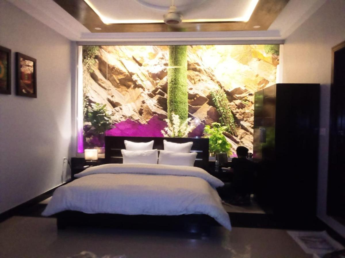 Burj Al Swat Hotel Saidu Sharif エクステリア 写真